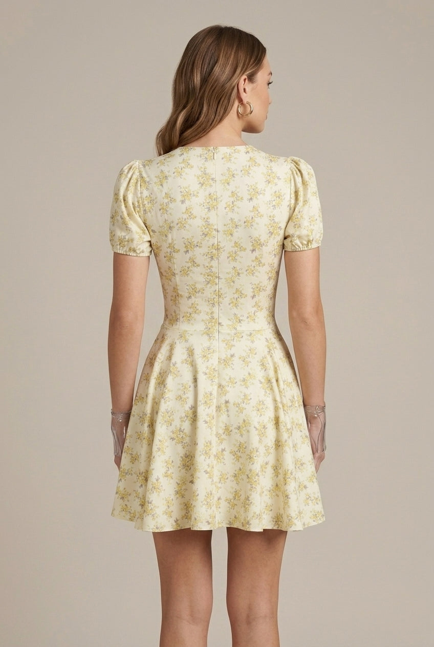 Effortless Yellow Floral Mini Dress for Women with V-Neck Short Sleeve Pleated Flowy Style