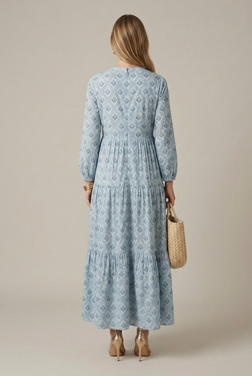 Effortless Printed Maxi Dress for Women with V-Neck Long Sleeve Tiered Flowy Style