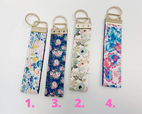 Floral Keyfob-Wristlet-Grace & Blossom Boutique, a women's online fashion boutique located in Odessa, Florida